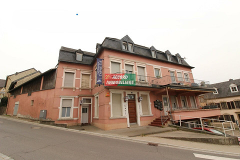 Premises for liberal occupations to rent in Manternach