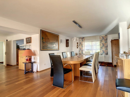 Quinta com 5 quarto(s) para venda em Scheidgen