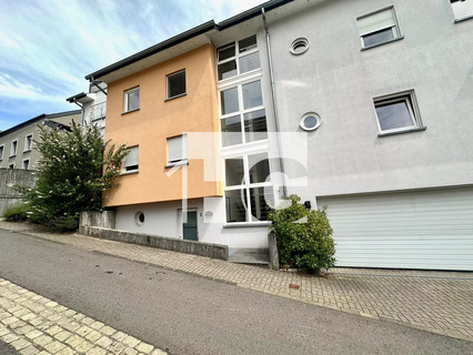 Apartamento com 3 quarto(s) para venda em Eischen