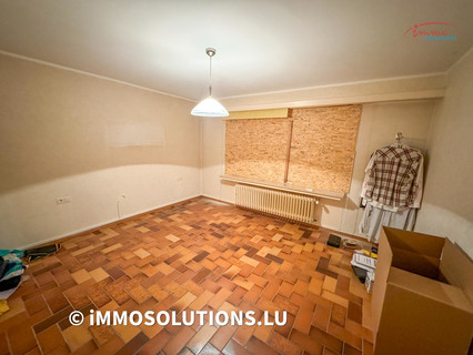 Moradia individual com 3 quarto(s) para venda em Heisdorf