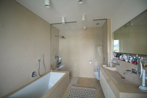 Joint house with 4 bedroom(s) to rent in Luxembourg-Belair