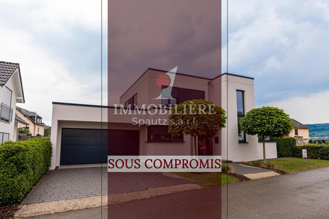 House with 4 bedroom(s) to sell in Langsur