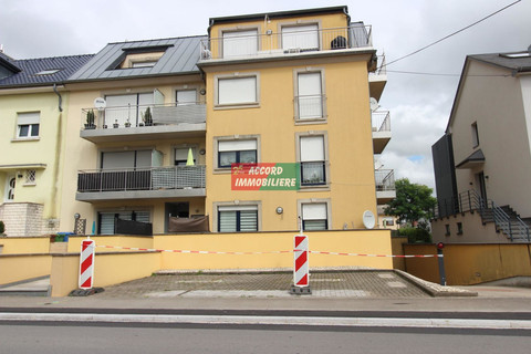 Car park to rent in Niederkorn
