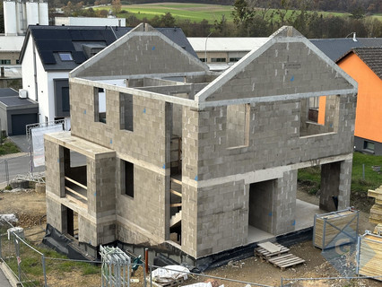 Moradia com 4 quarto(s) para venda em Medernach