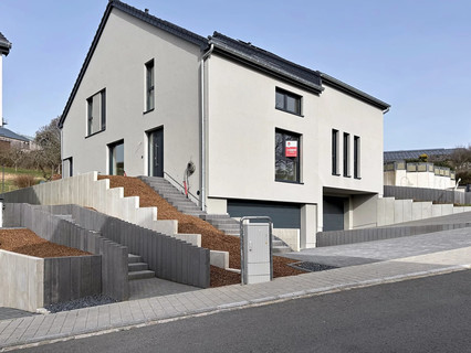 Semi-detached with 3 bedroom(s) to sell in Kalborn