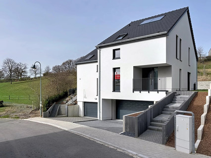Semi-detached with 3 bedroom(s) to sell in Kalborn