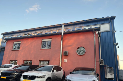 Office to rent in Kehlen