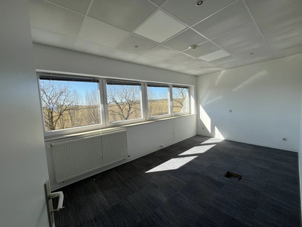 Office to rent in Kehlen