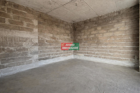 Lotes com 4 quarto(s) para venda em Pétange