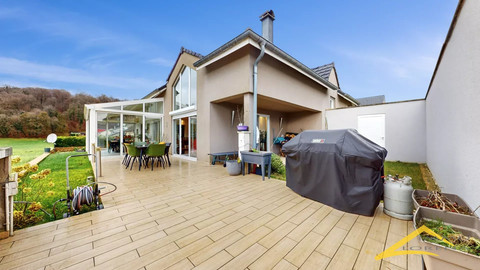 Moradia com 3 quarto(s) para venda em Crusnes