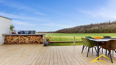 Moradia com 3 quarto(s) para venda em Crusnes