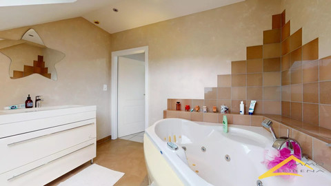 Moradia com 3 quarto(s) para venda em Crusnes