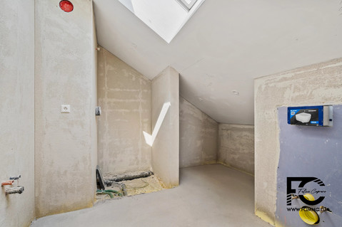 House with 4 bedroom(s) to sell in Limpach