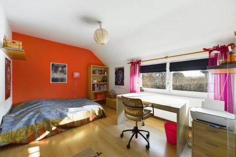 House with 5 bedroom(s) to sell in Schrassig