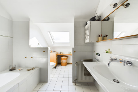 House with 5 bedroom(s) to sell in Schrassig