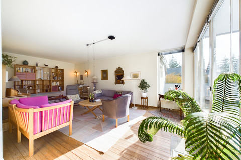 House with 5 bedroom(s) to sell in Schrassig