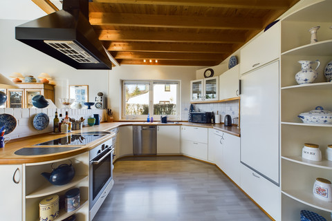 House with 5 bedroom(s) to sell in Schrassig