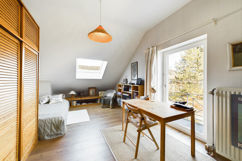 House with 5 bedroom(s) to sell in Schrassig