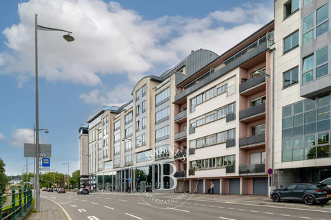 Apartamento com 4 quarto(s) para venda em Luxembourg-Gare