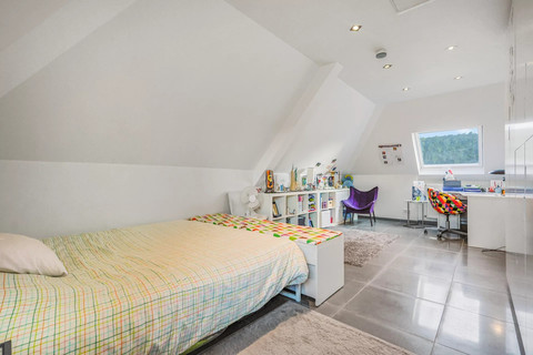 Vivenda com 5 quarto(s) para venda em Ehlange