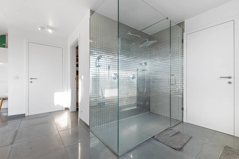 Vivenda com 5 quarto(s) para venda em Ehlange