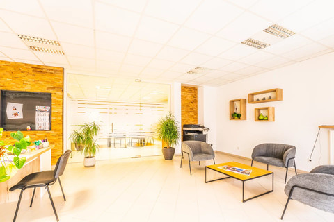 Büro zu vermieten in Platen