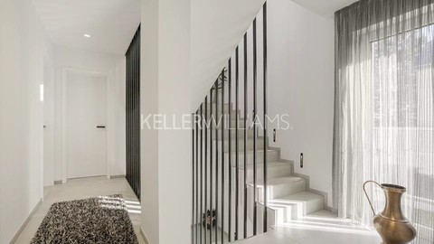 House with 5 bedroom(s) to sell in Oetrange