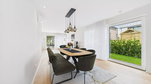 House with 5 bedroom(s) to sell in Oetrange