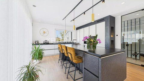 House with 5 bedroom(s) to sell in Oetrange