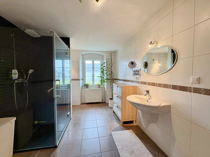 Haus 4 Zimmer zu verkaufen in Leithum