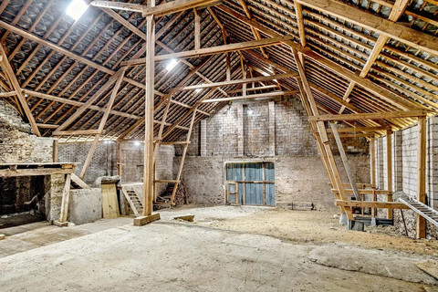 Farm with 6 bedroom(s) to sell in Merkholtz