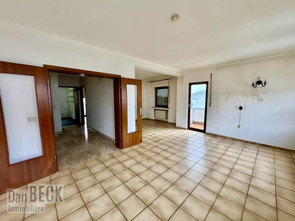 Moradia com 4 quarto(s) para venda em Bereldange