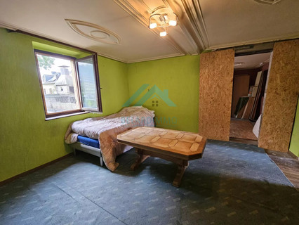 Moradia com 8 quarto(s) para venda em Helmdange