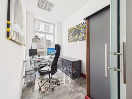 Office to sell in Luxembourg