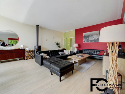 Residência com 7 quarto(s) para venda em Arlon