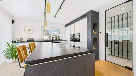 Maison 5 chambre(s) à vendre à Contern