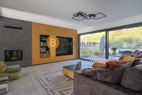 Semi-detached with 3 bedroom(s) to sell in Calmus