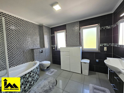 House with 8 bedroom(s) to sell in Fouhren