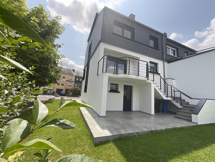 Moradia geminada com 5 quarto(s) para venda em Differdange