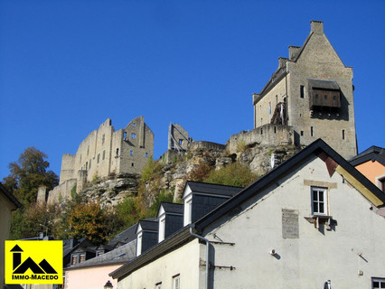 Moradia geminada com 4 quarto(s) para venda em Larochette