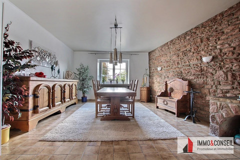 Village house with 5 bedroom(s) to sell in Grosbous