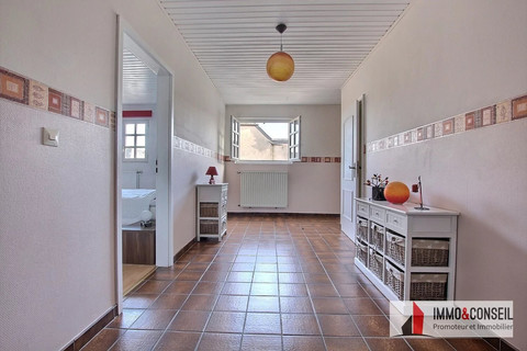 Village house with 5 bedroom(s) to sell in Grosbous