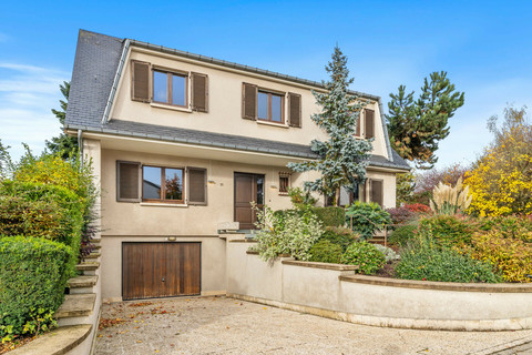 Detached house with 4 bedroom(s) to sell in Strassen