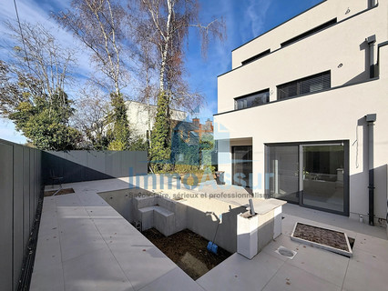 Semi-detached with 5 bedroom(s) to sell in Differdange