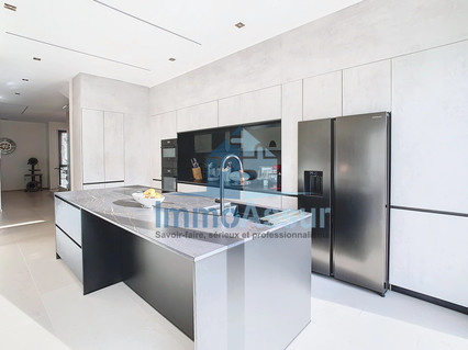 Semi-detached with 5 bedroom(s) to sell in Differdange