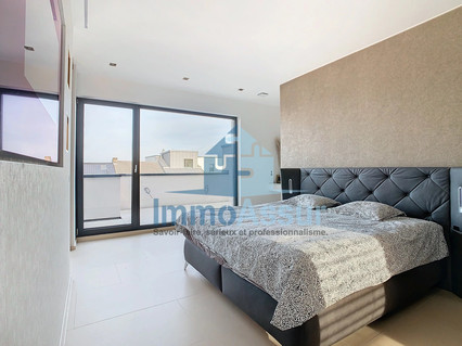 Semi-detached with 5 bedroom(s) to sell in Differdange