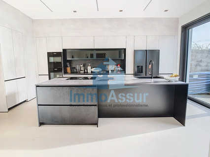 Semi-detached with 5 bedroom(s) to sell in Differdange