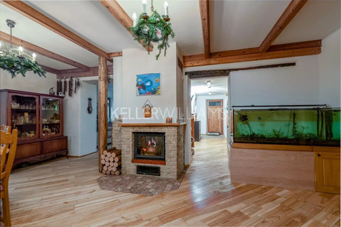 Moradia geminada com 7 quarto(s) para venda em Mersch