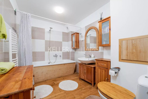 Moradia geminada com 7 quarto(s) para venda em Mersch