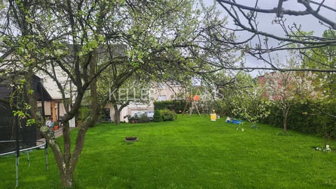 Moradia geminada com 7 quarto(s) para venda em Mersch